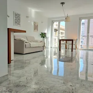 ducale-interno-5.hotelitalianriviera.com/