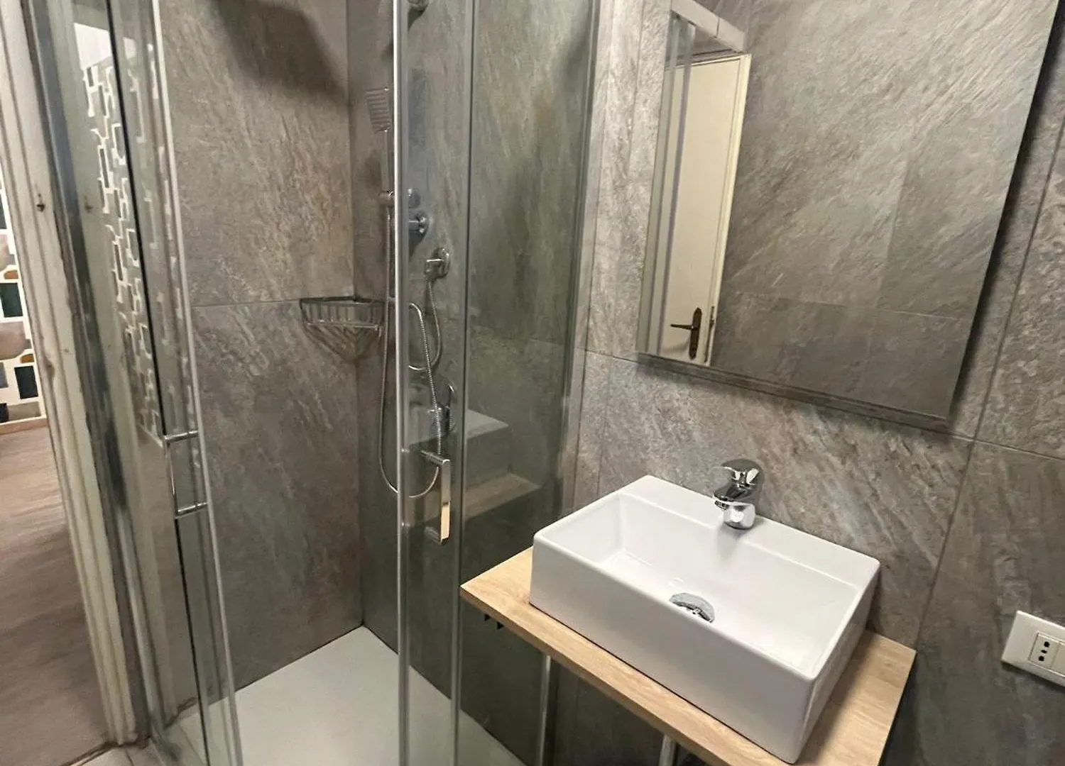 Sommelier Luxury Apartment Rome Italy